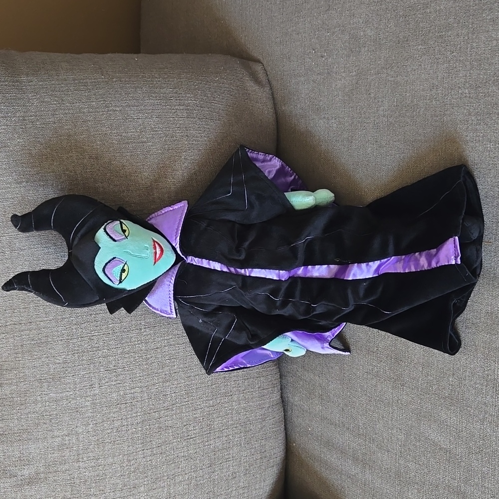 Maleficent Plush doll Disney EUC